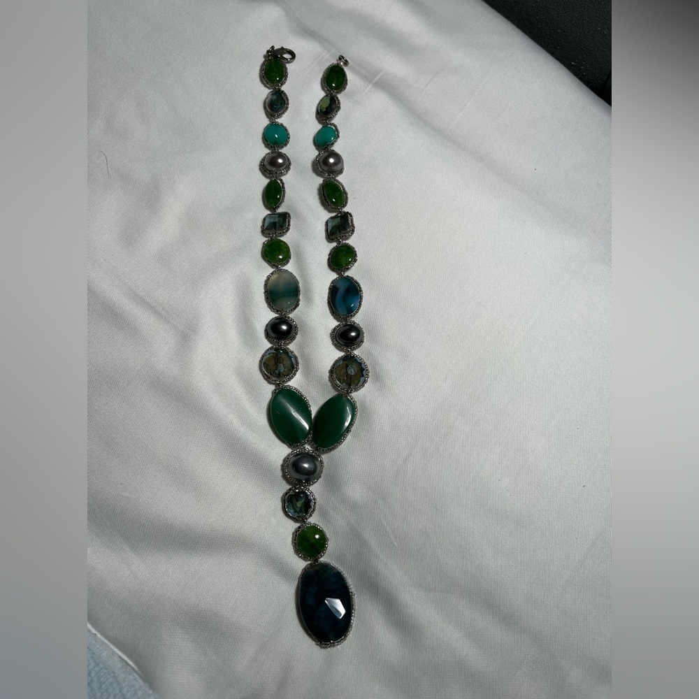 Beautiful green and silver tone beaded necklace